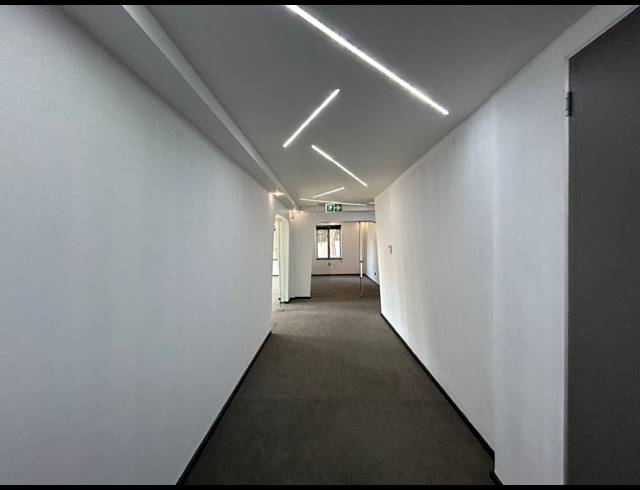 1,066M² OFFICE TO LET IN SANDTON CENTRAL